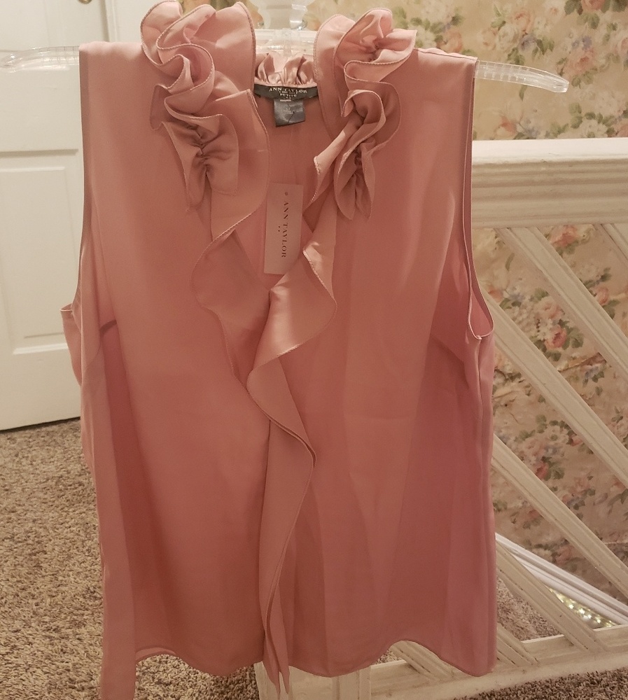 Ann Taylor PETITE sleeveless top